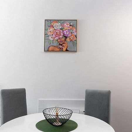 Luna Nera Apartments โนวีซาด ภายนอก รูปภาพ