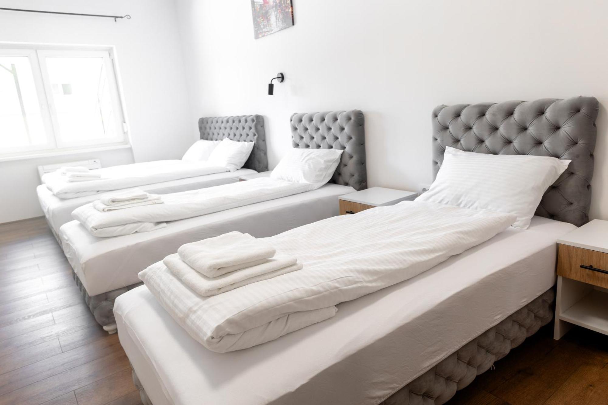 Luna Nera Apartments โนวีซาด ภายนอก รูปภาพ
